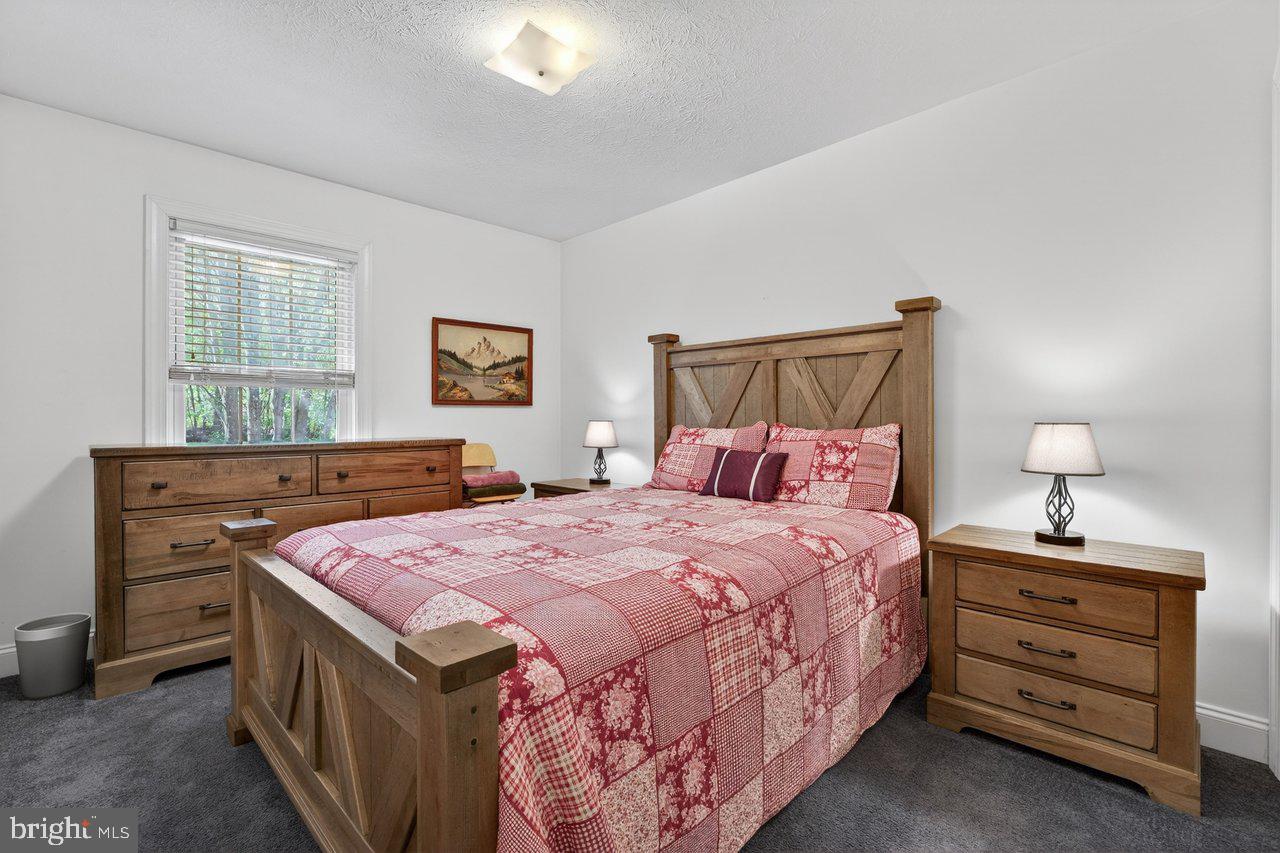 EMERALD DRIVE ESTATES - Residential