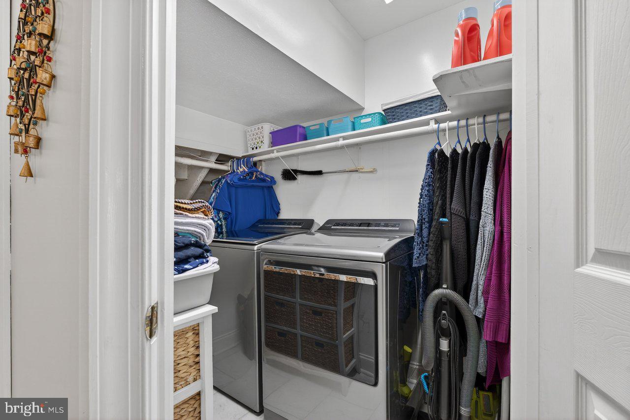 EMERALD DRIVE ESTATES - Residential