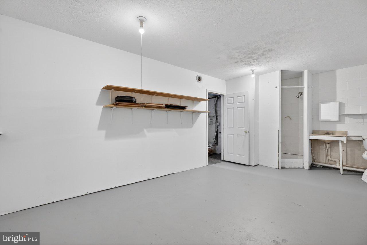 EMERALD DRIVE ESTATES - Residential