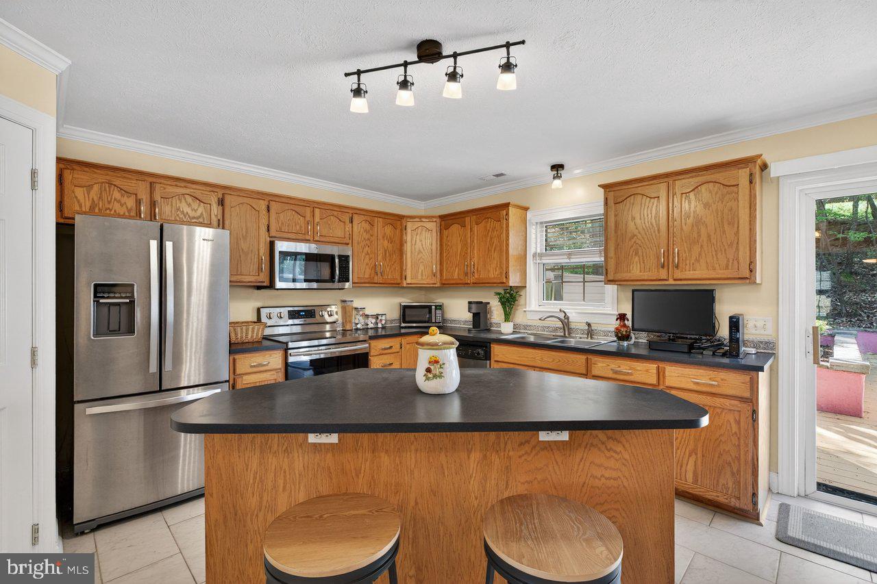 EMERALD DRIVE ESTATES - Residential