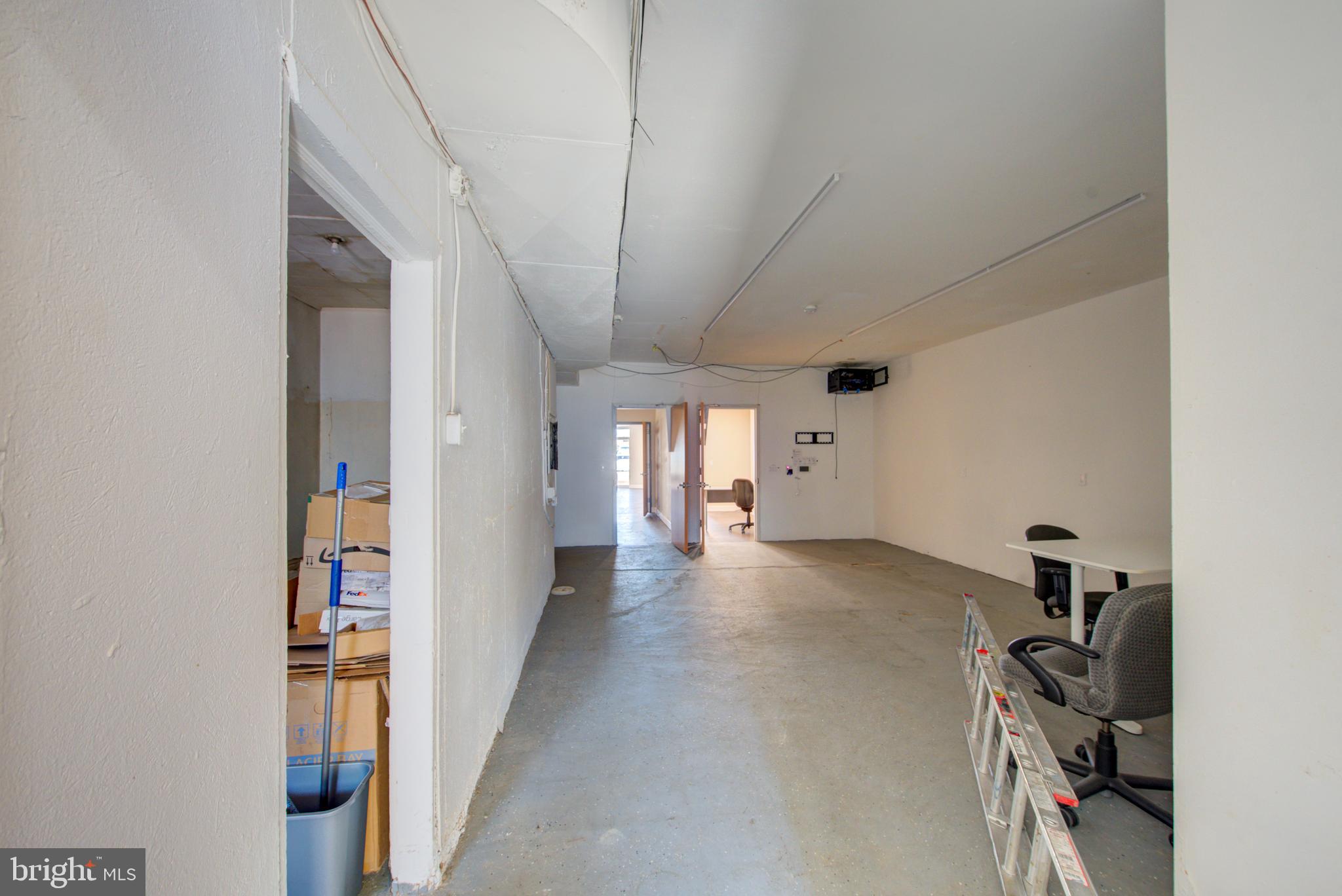 WYNNEFIELD - Commercial Sale