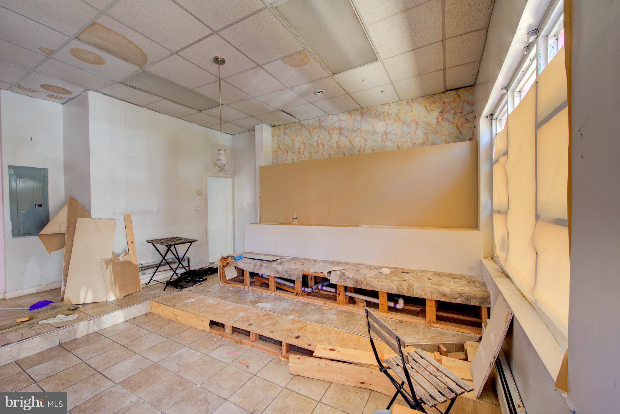 WYNNEFIELD - Commercial Sale