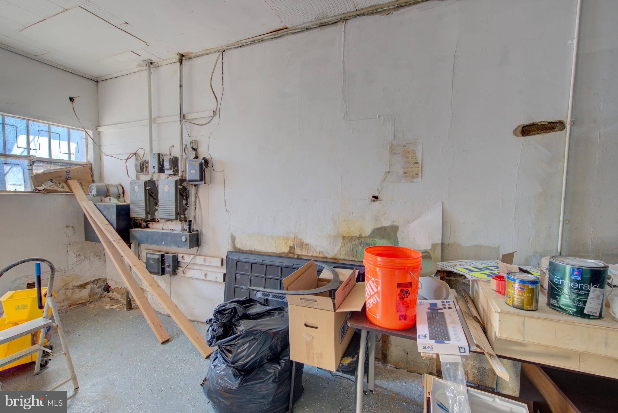 WYNNEFIELD - Commercial Sale