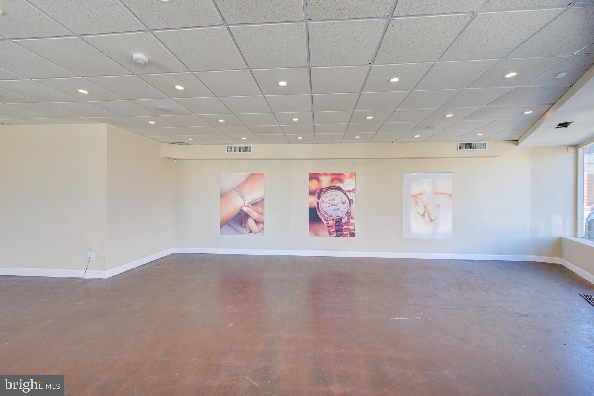 WYNNEFIELD - Commercial Sale