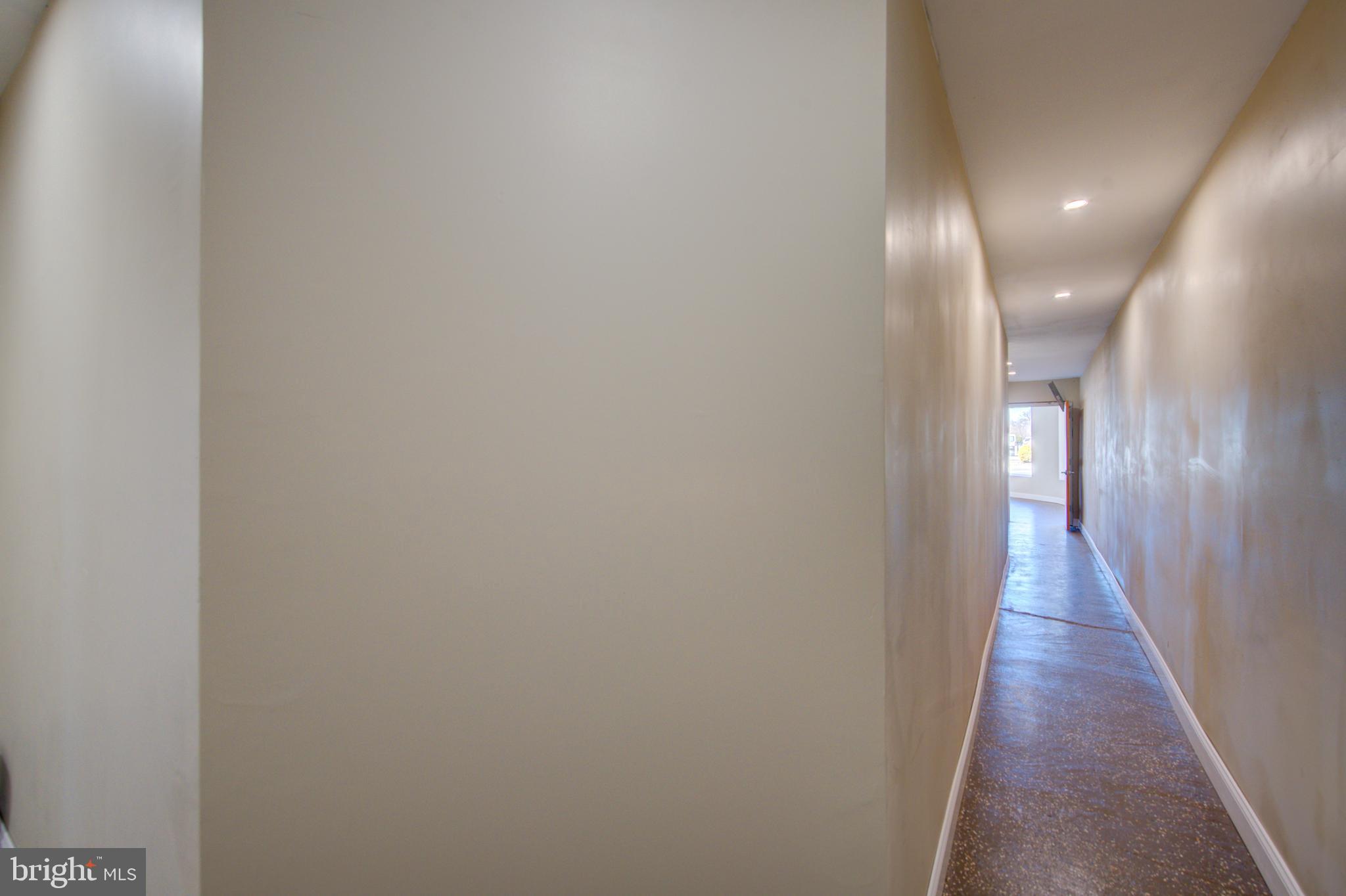 WYNNEFIELD - Commercial Sale