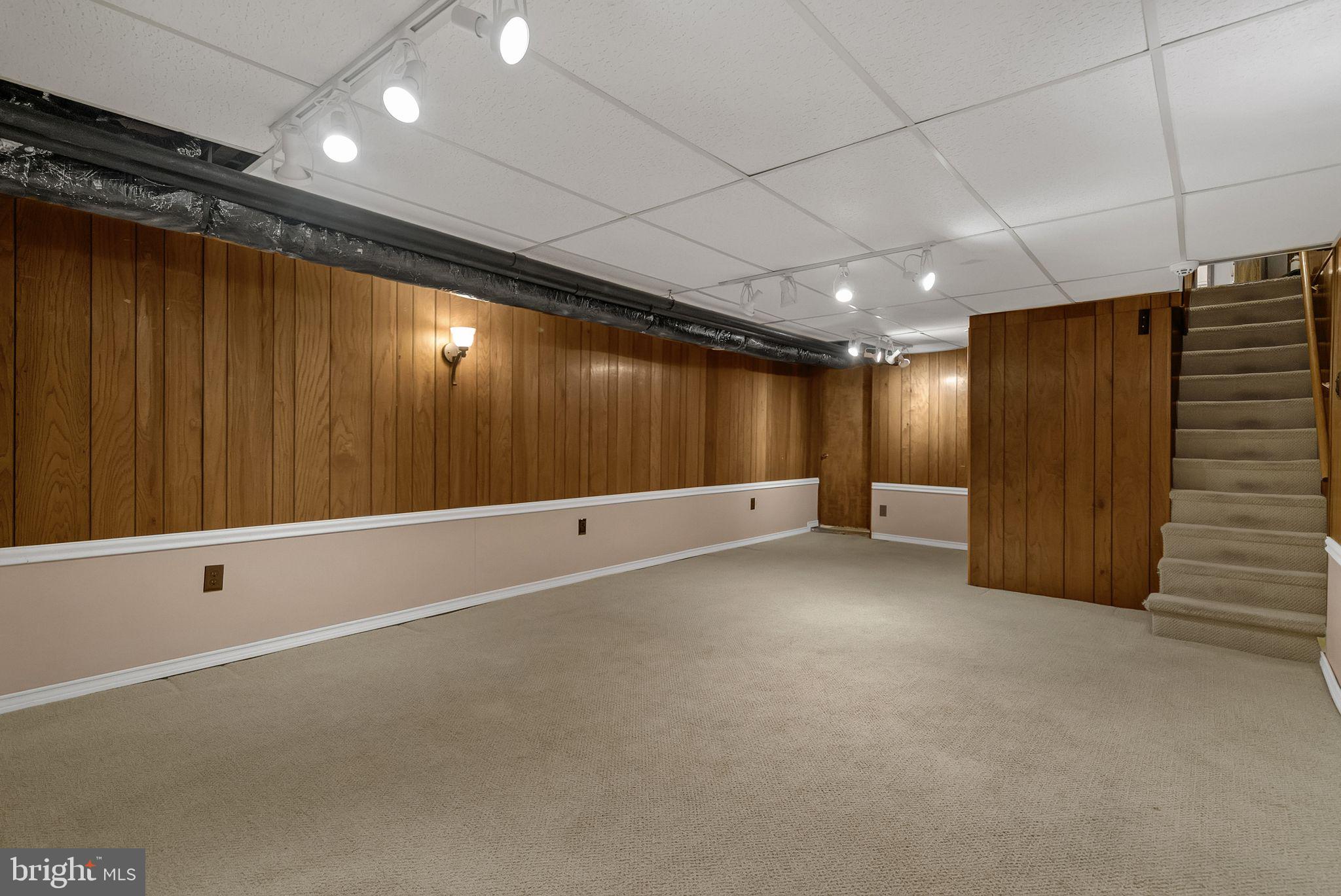 EAST FALLS - Residential