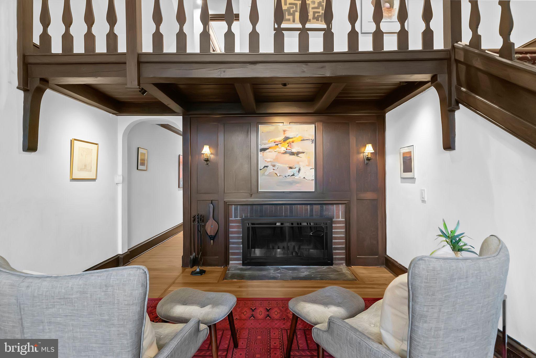 EAST FALLS - Residential