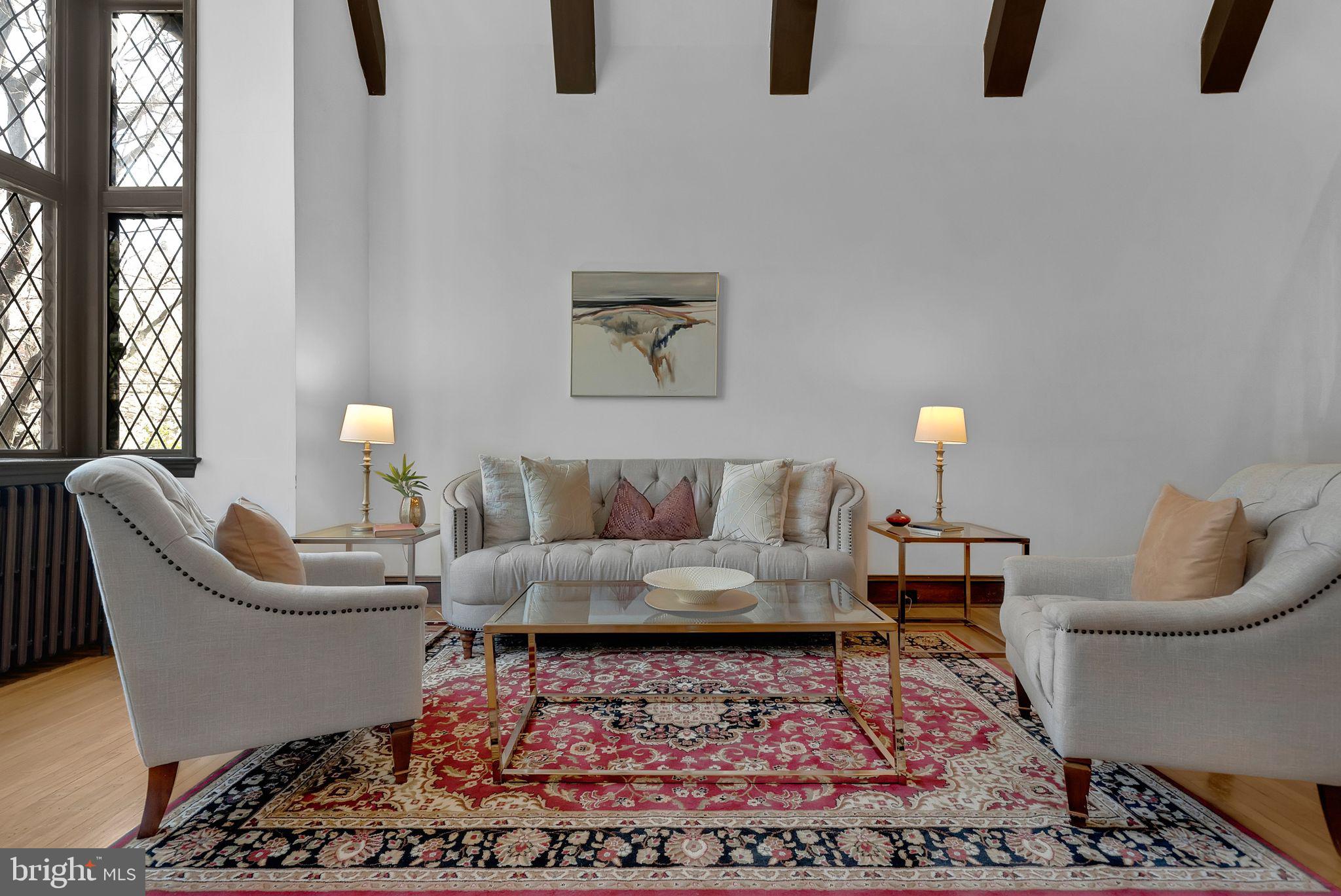 EAST FALLS - Residential