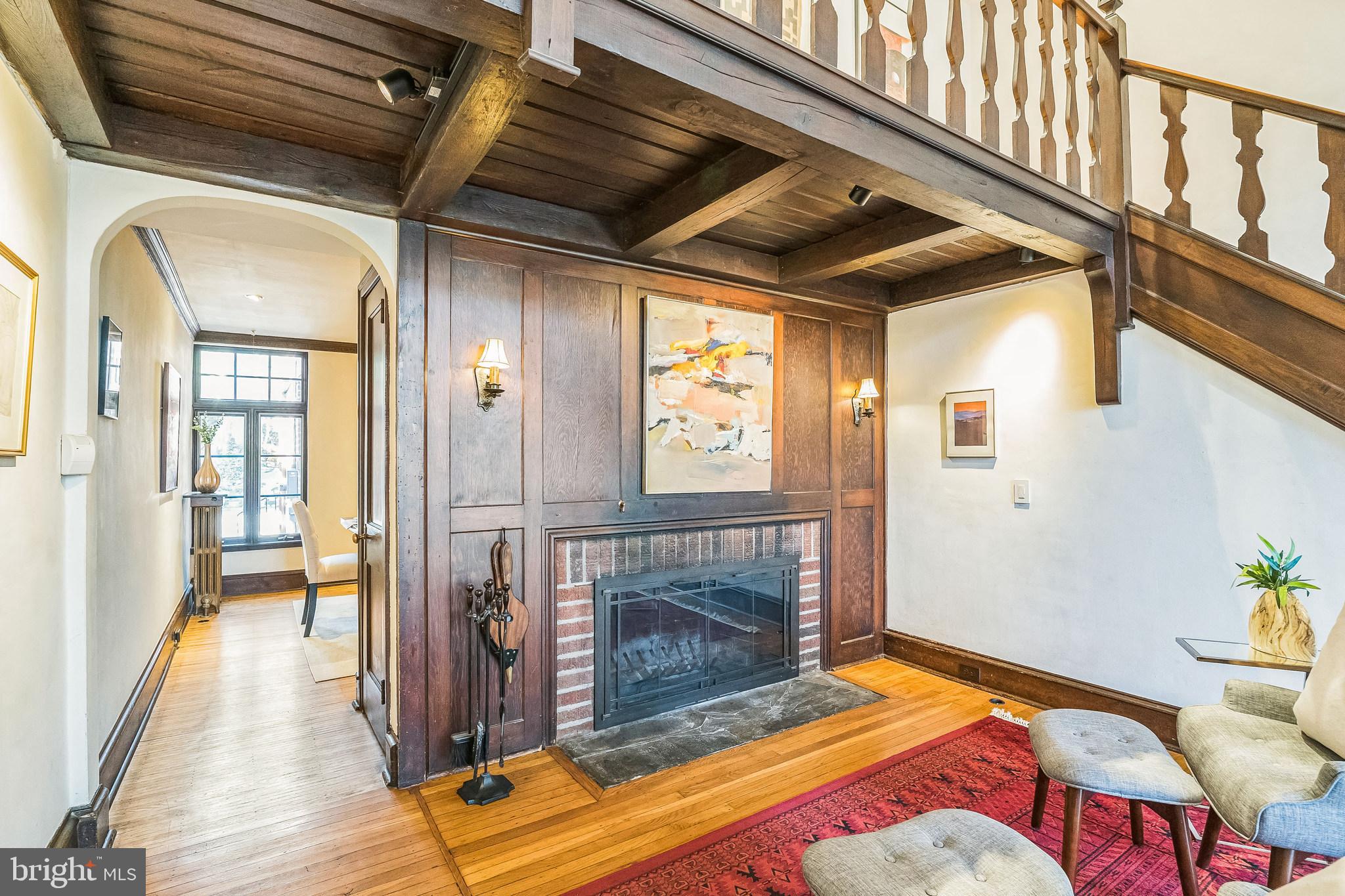 EAST FALLS - Residential