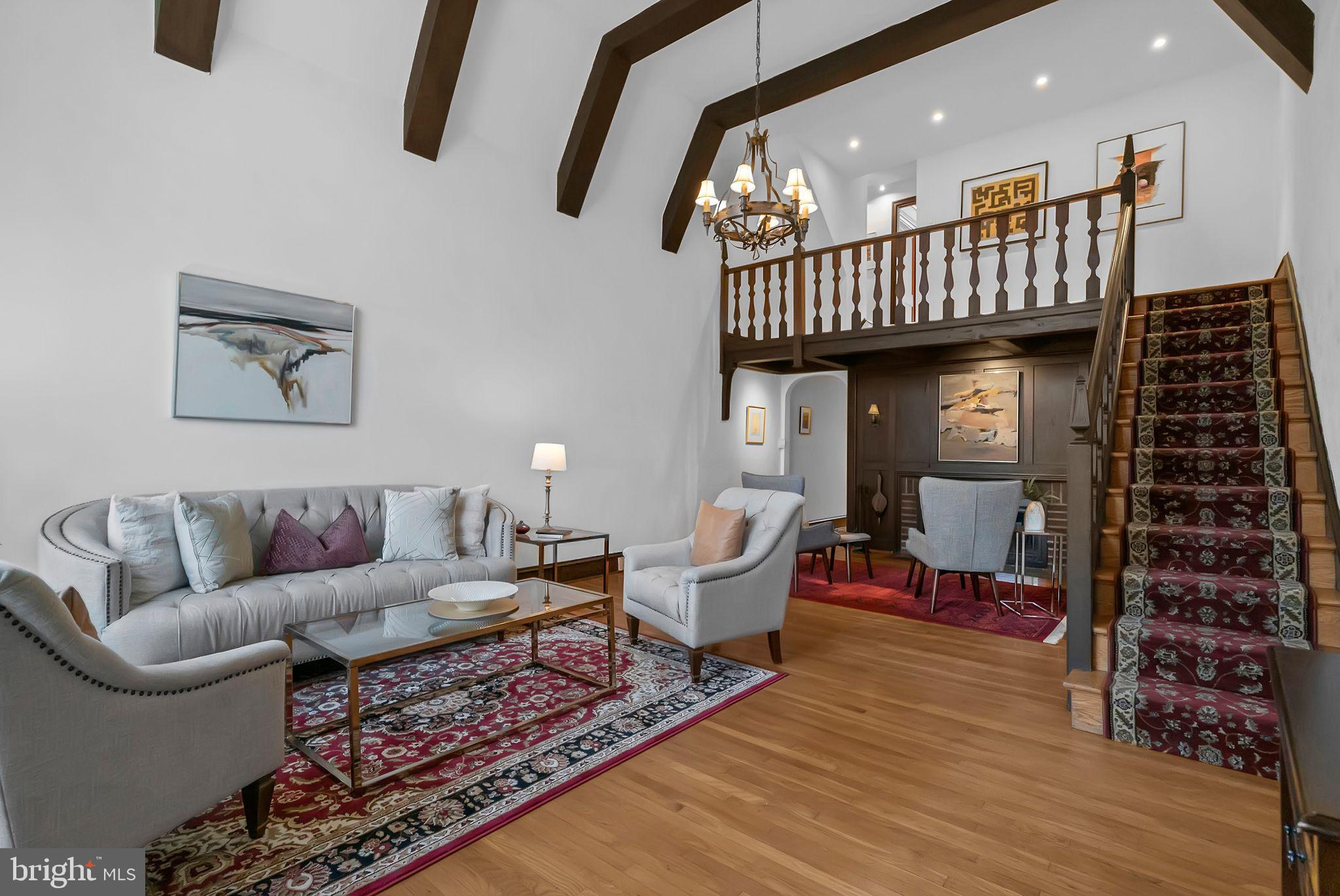 EAST FALLS - Residential