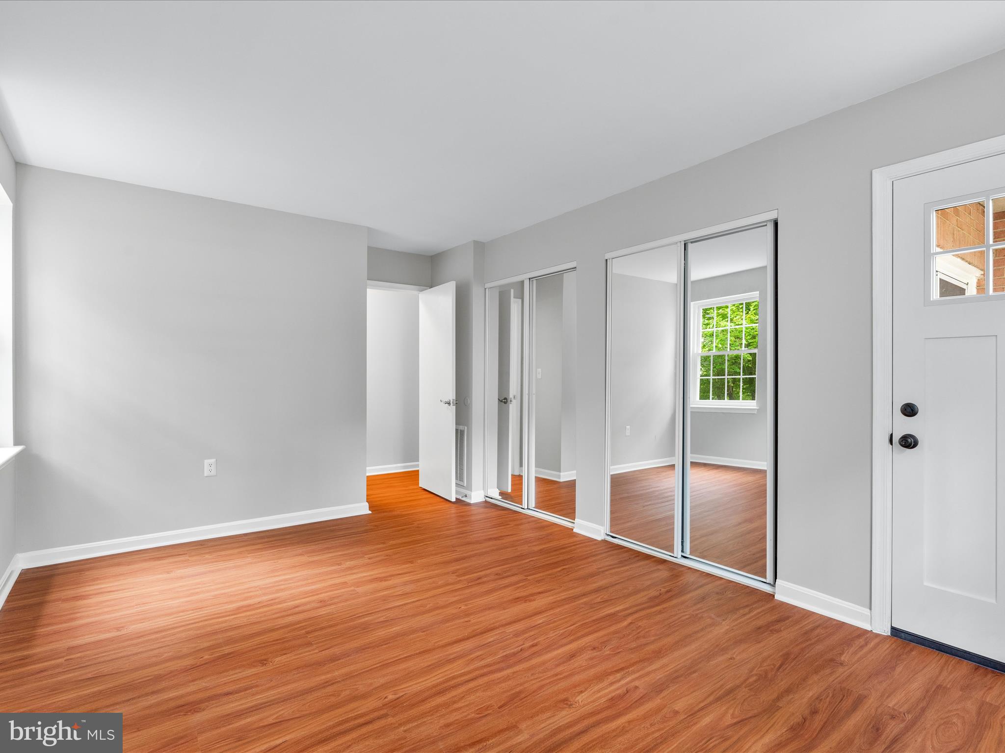 FLOWER HILL - Residential