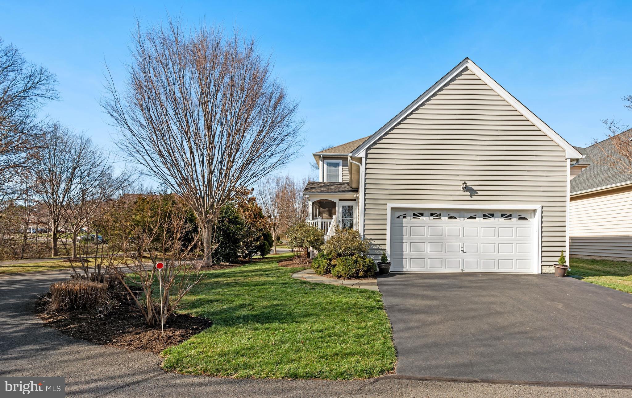 SOUTH RIDING - Residential