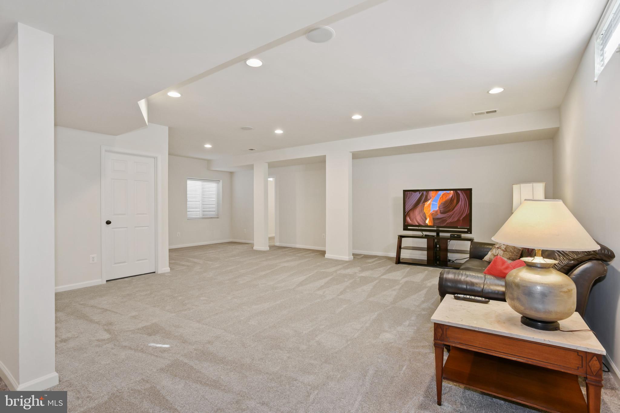 SOUTH RIDING - Residential