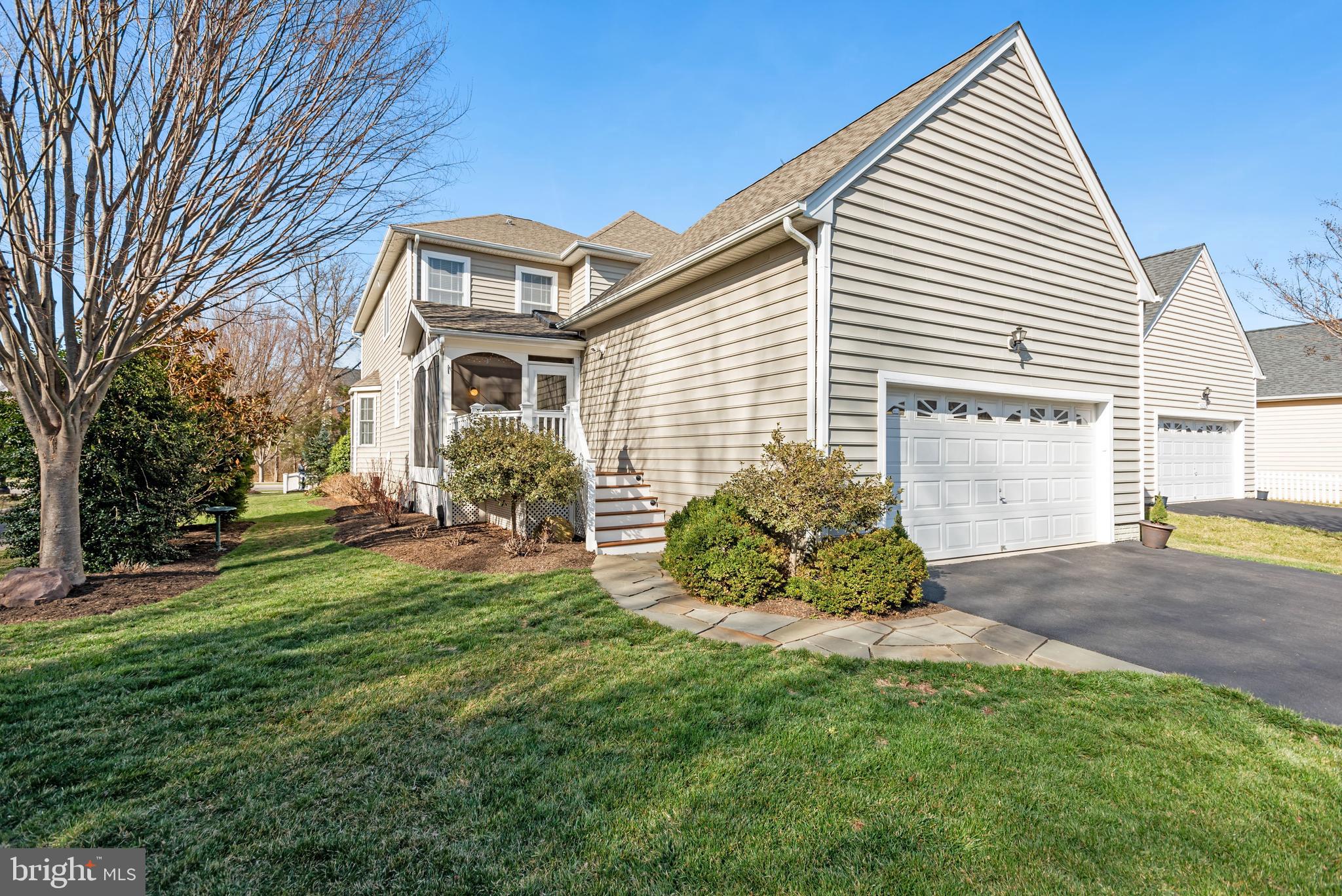 SOUTH RIDING - Residential