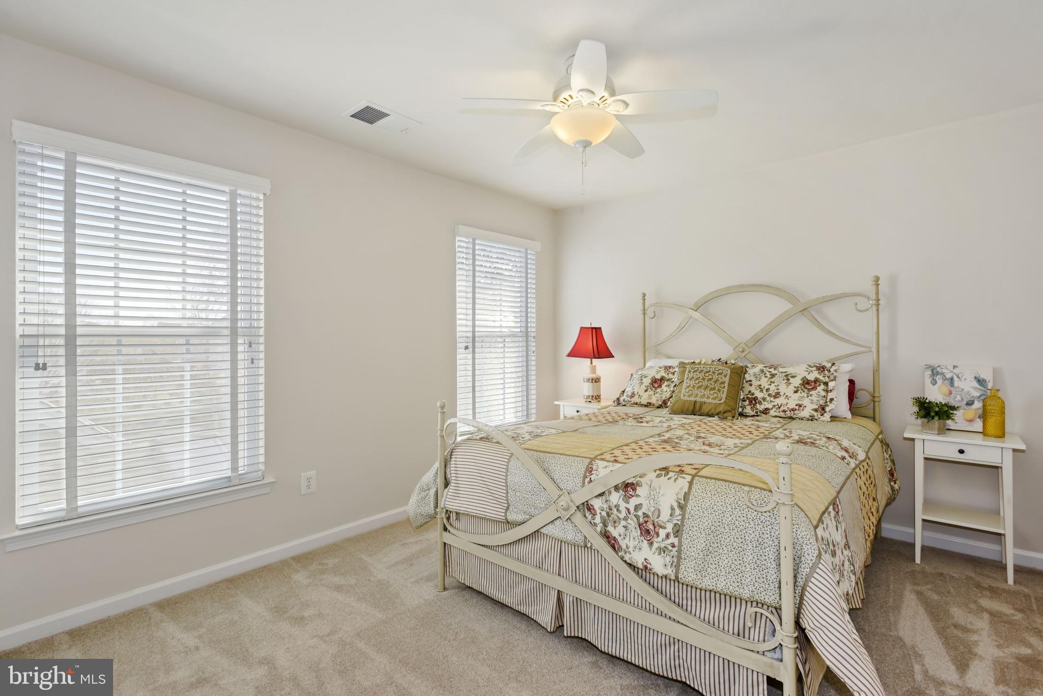 SOUTH RIDING - Residential