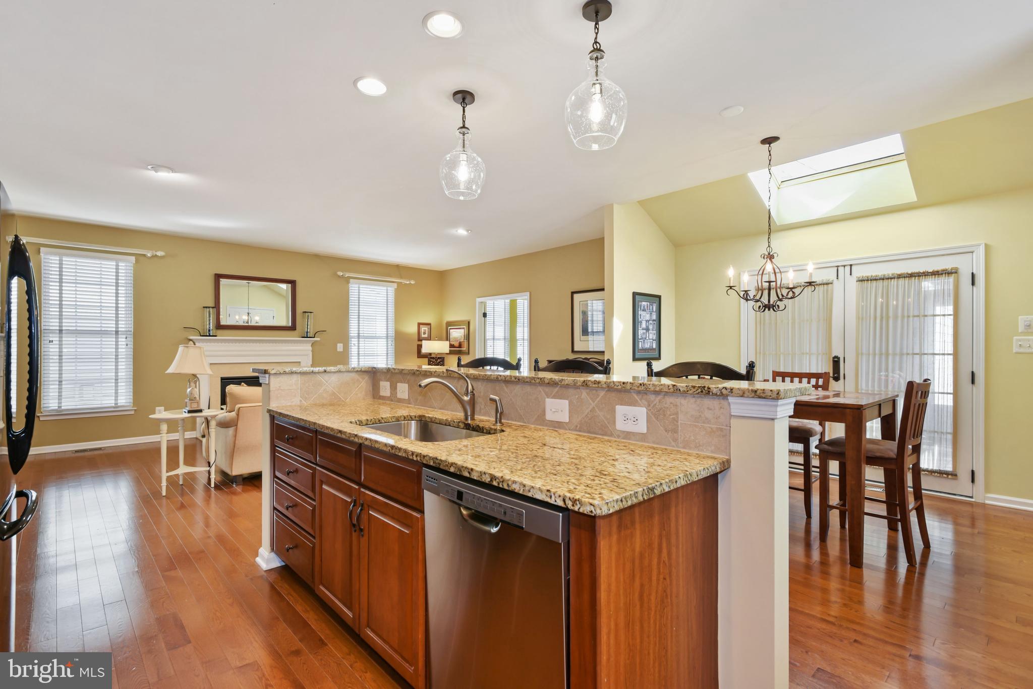 SOUTH RIDING - Residential