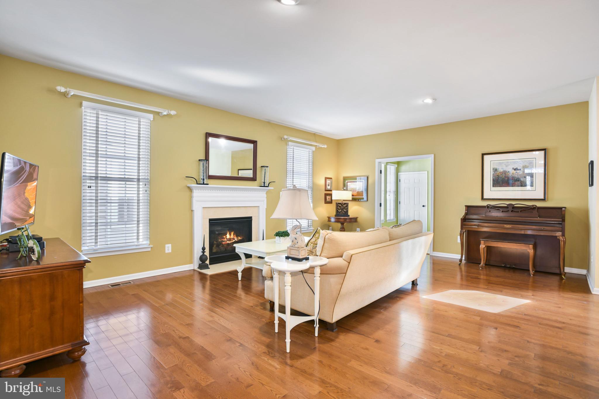 SOUTH RIDING - Residential