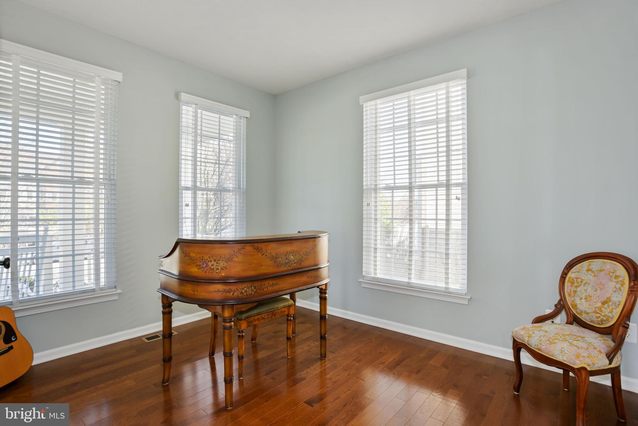 SOUTH RIDING - Residential