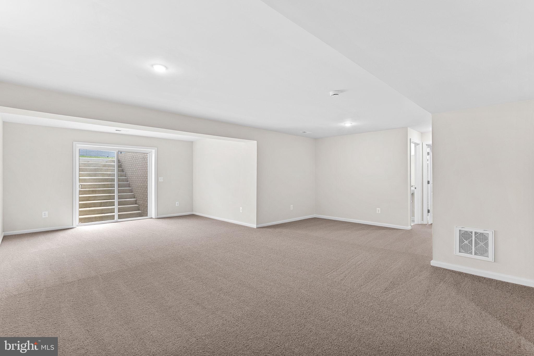 HUNTWELL WEST - Residential