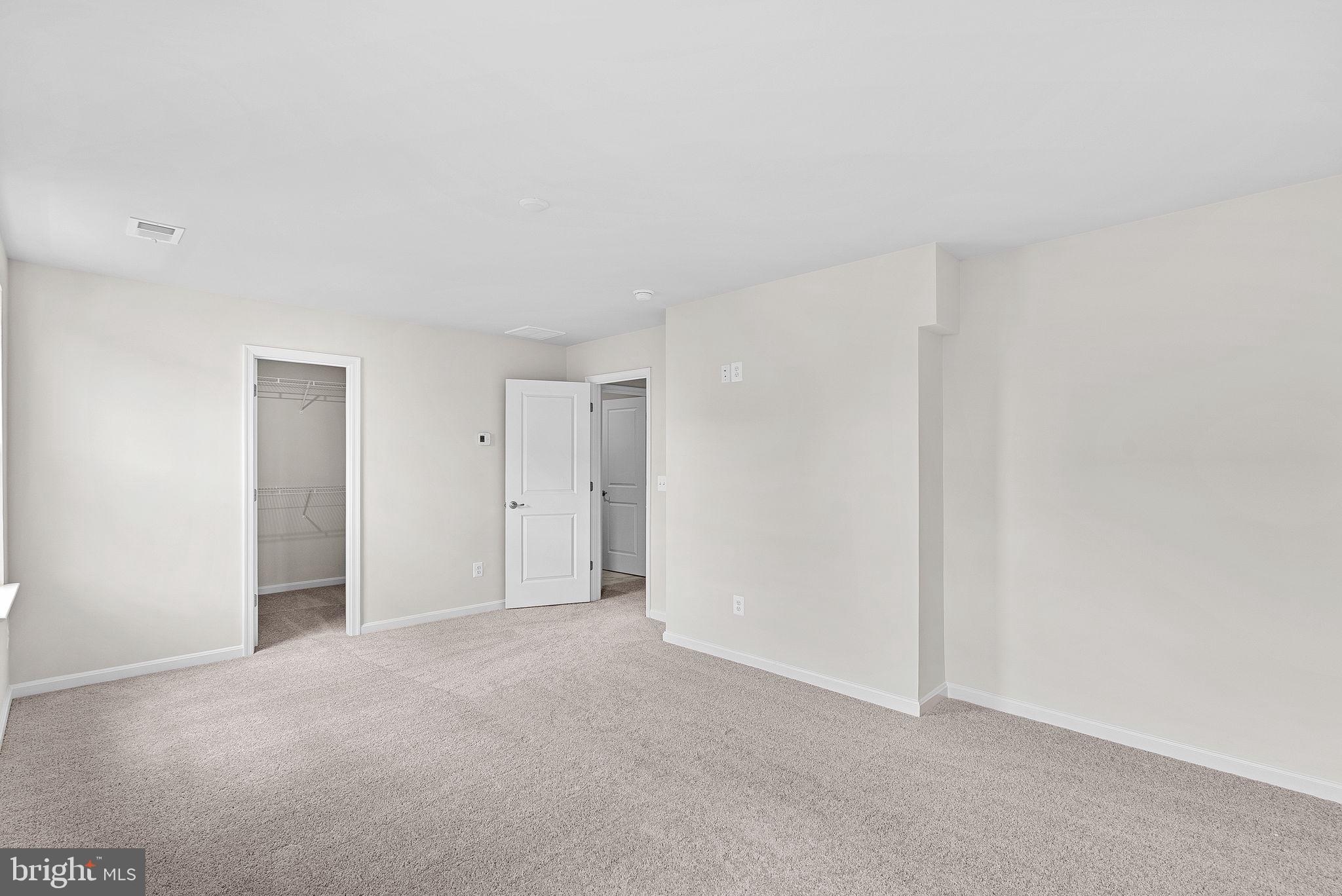 HUNTWELL WEST - Residential