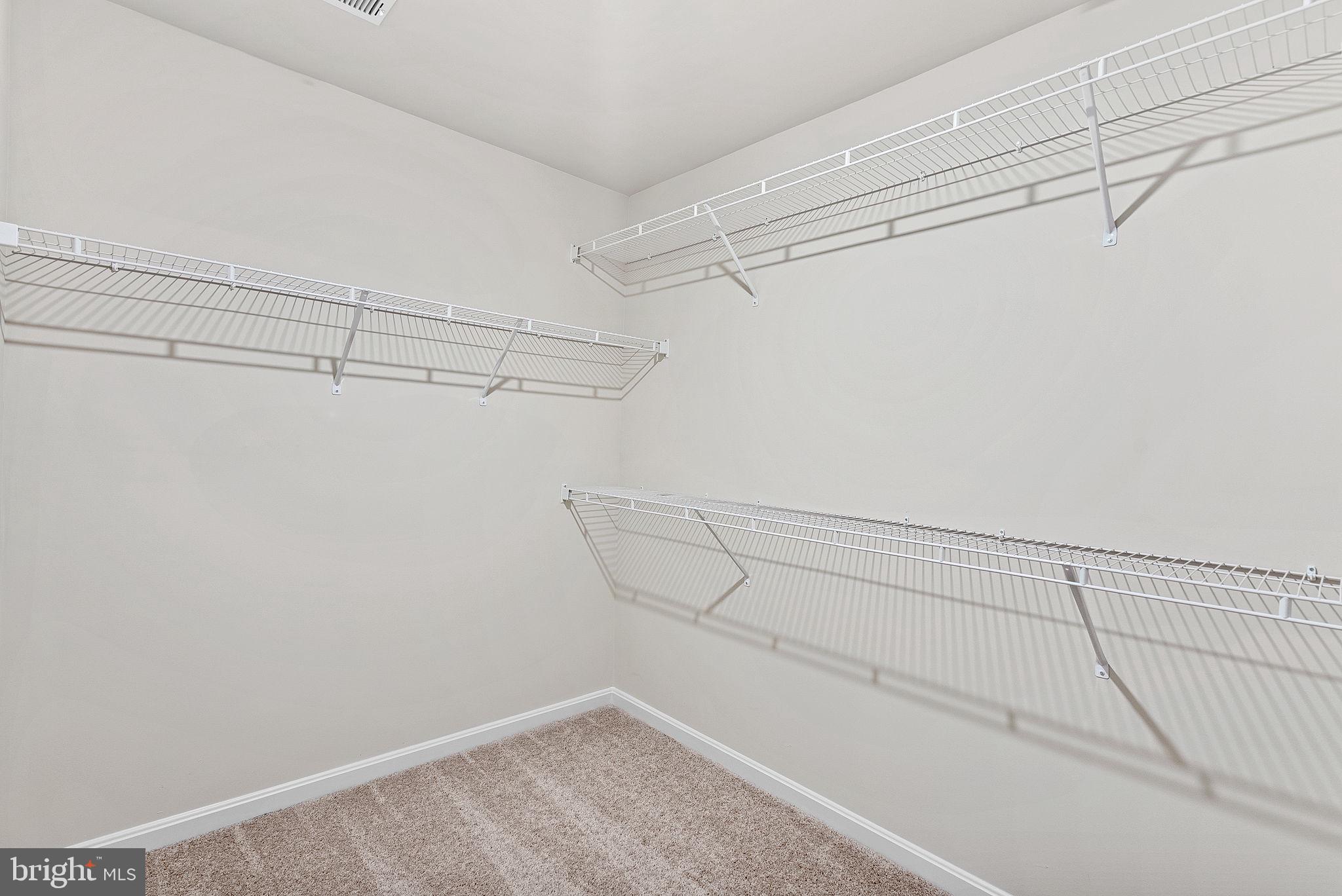 HUNTWELL WEST - Residential