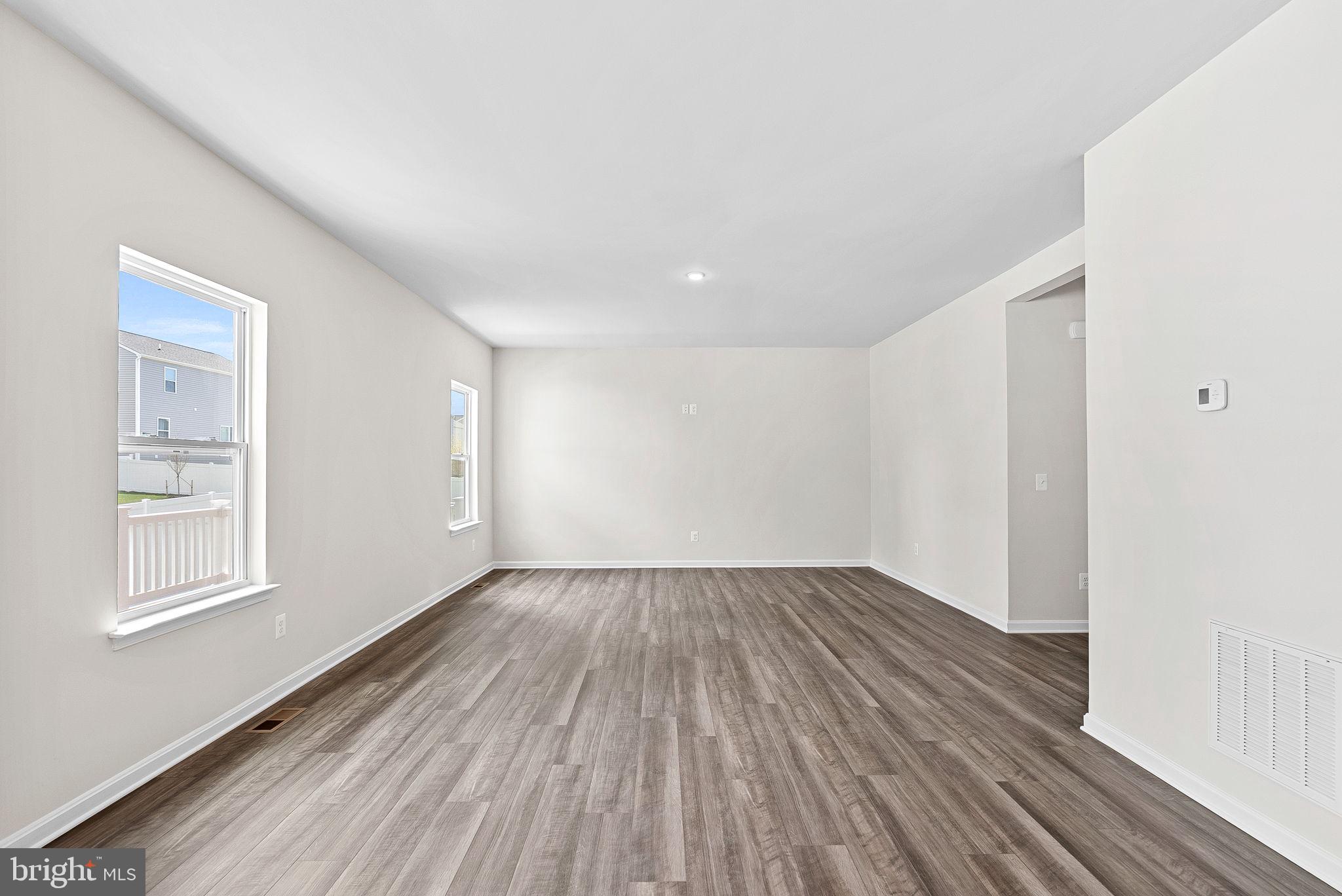 HUNTWELL WEST - Residential