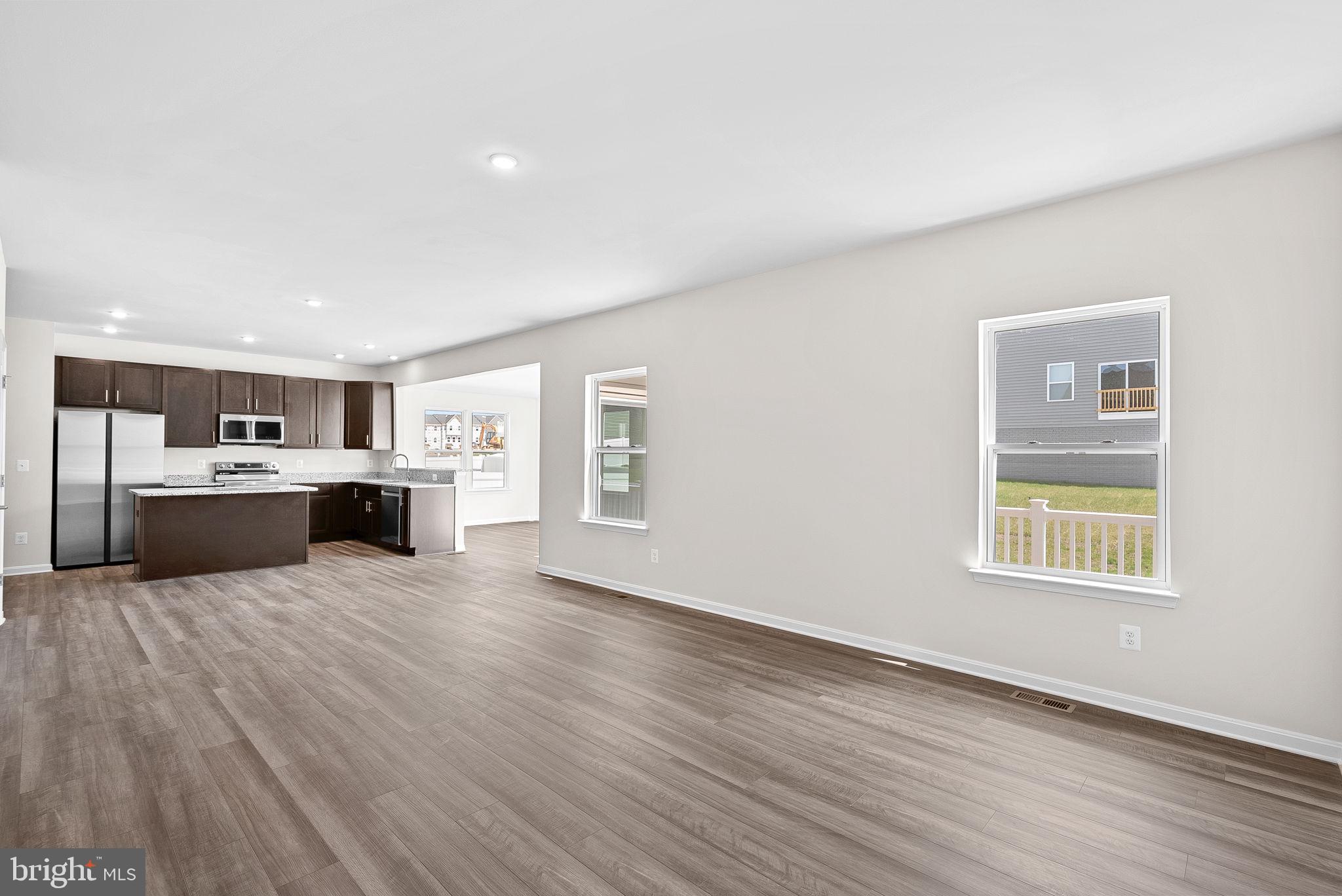 HUNTWELL WEST - Residential