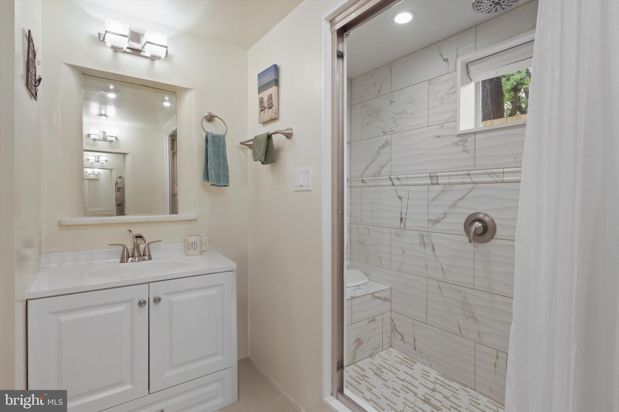 MAYWOOD - Residential