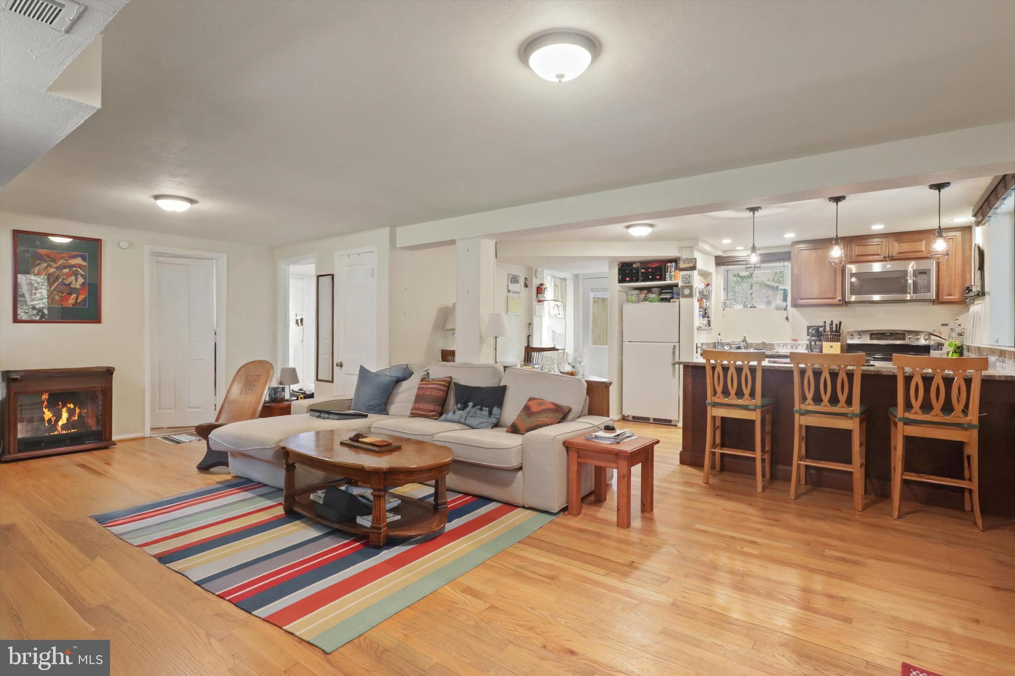 MAYWOOD - Residential