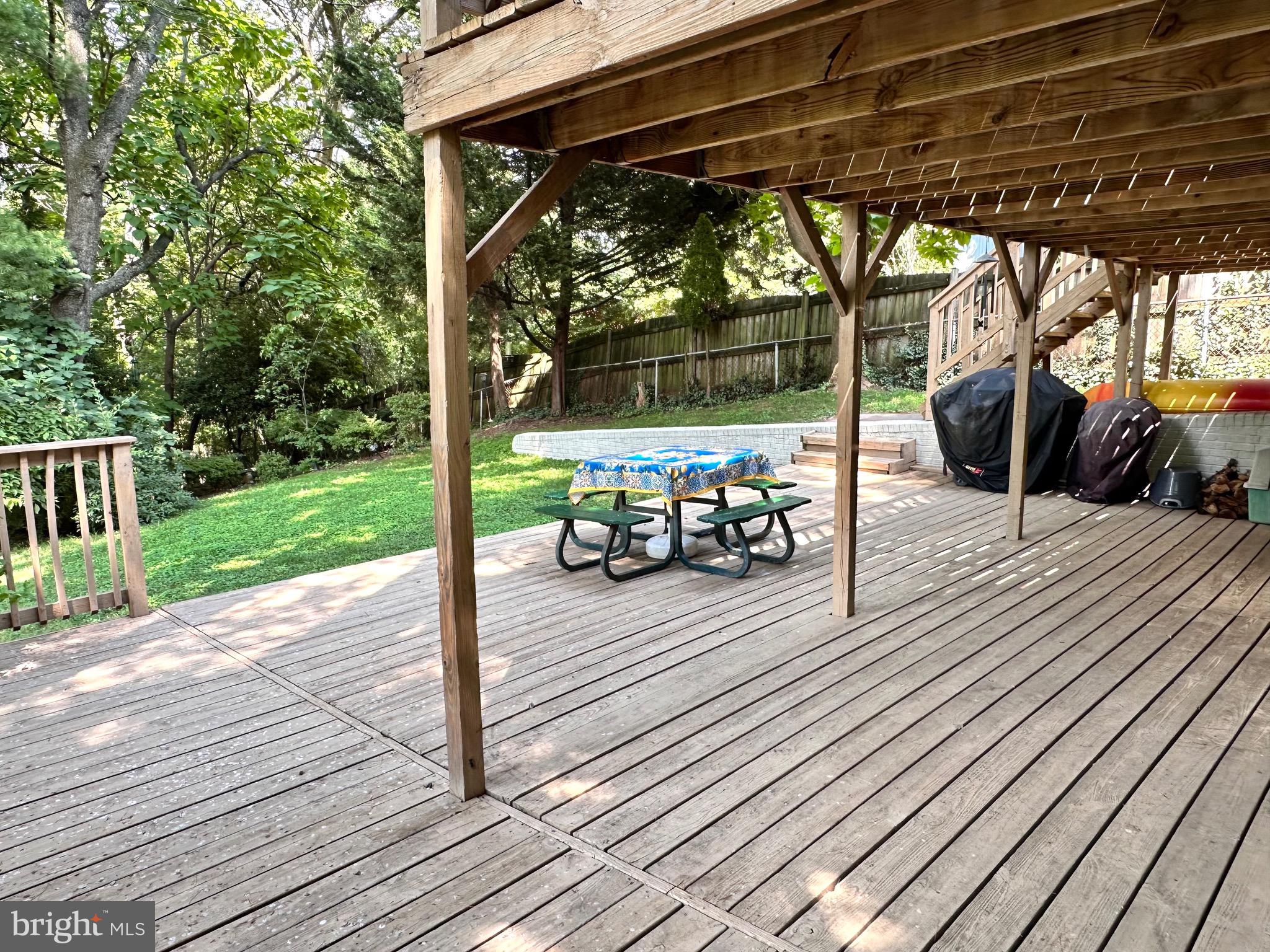 MAYWOOD - Residential