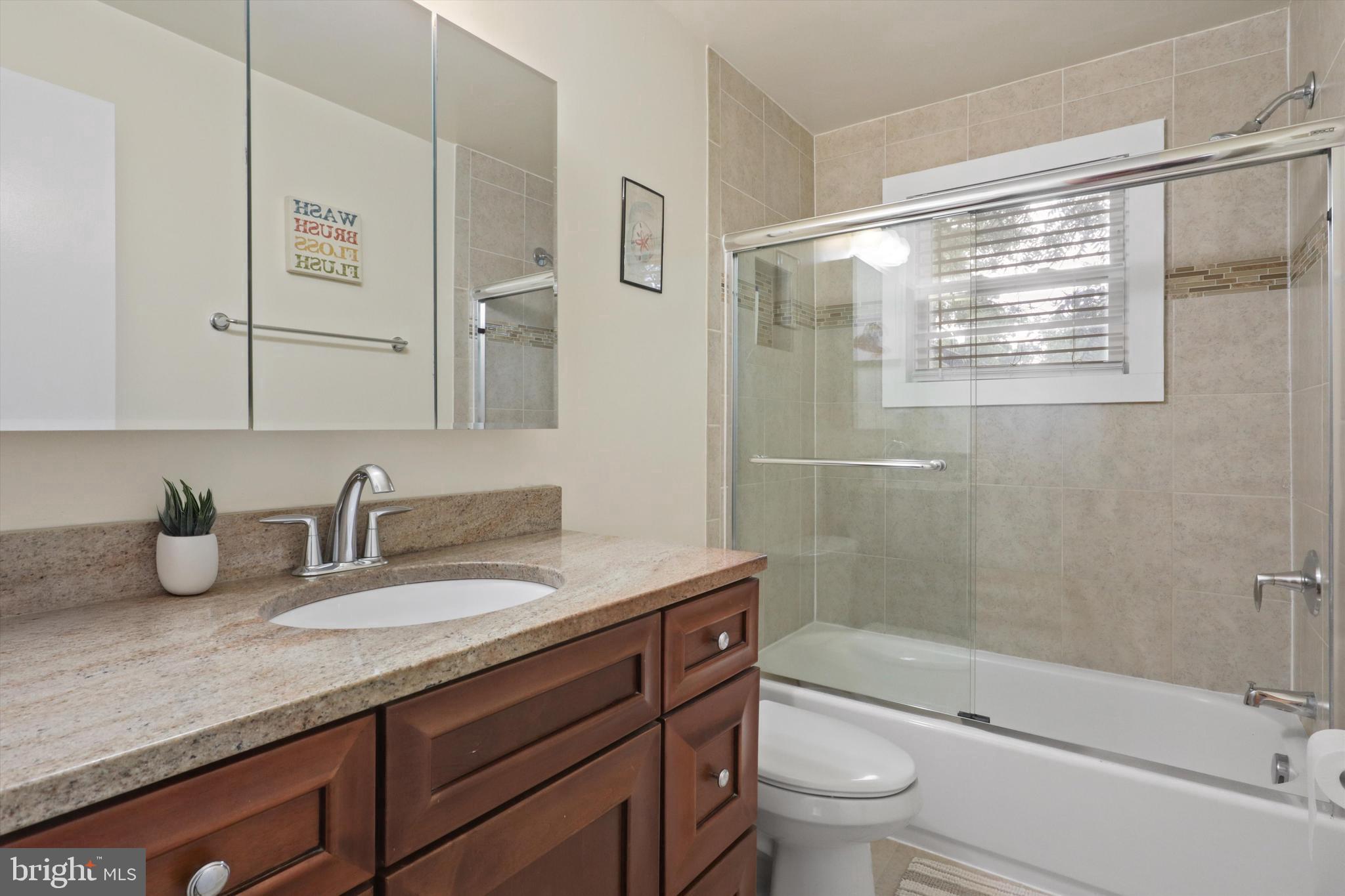 MAYWOOD - Residential