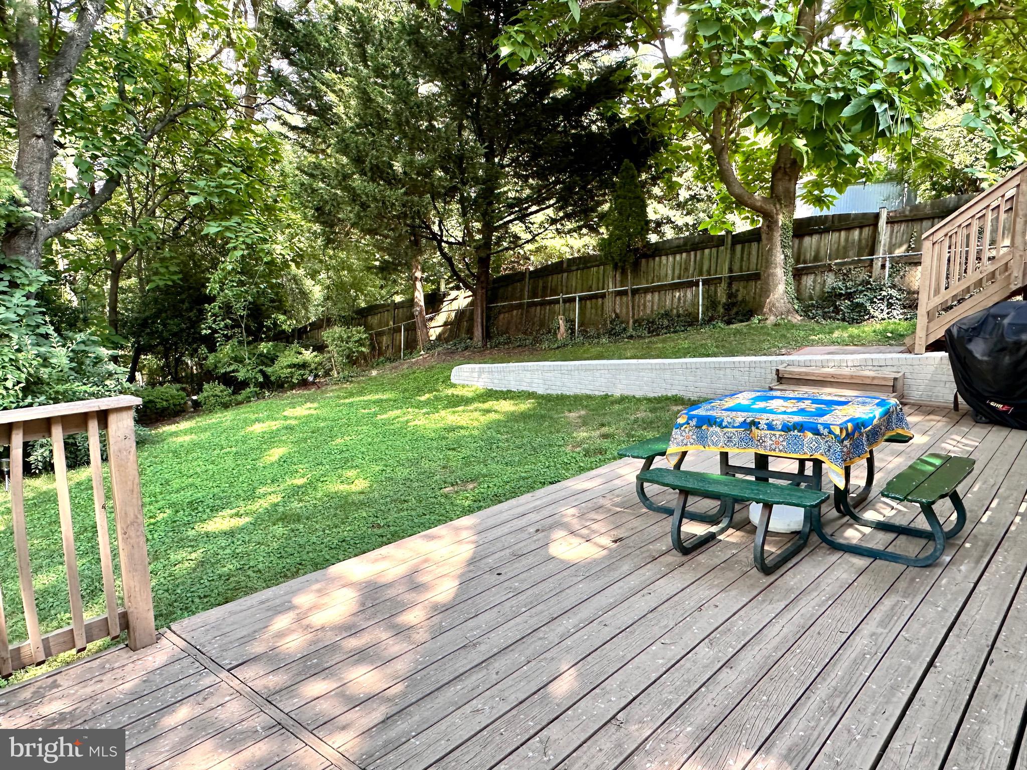 MAYWOOD - Residential