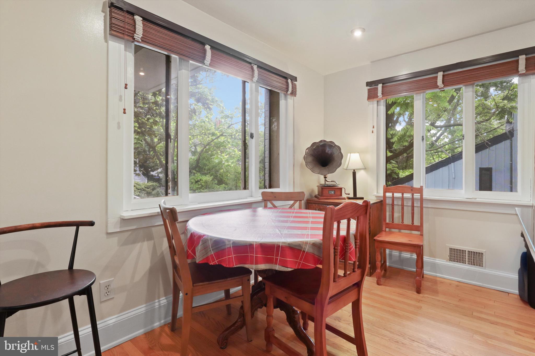 MAYWOOD - Residential