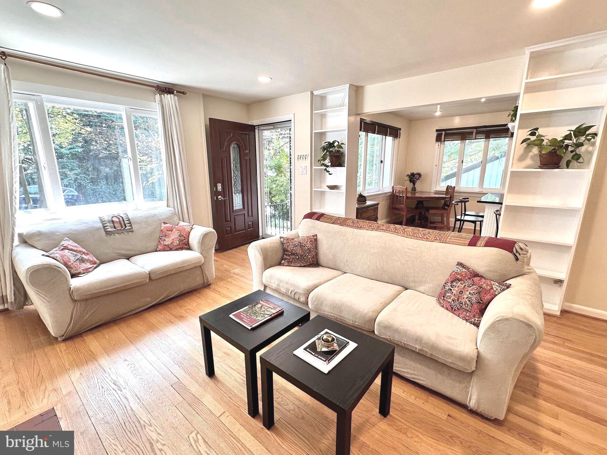 MAYWOOD - Residential