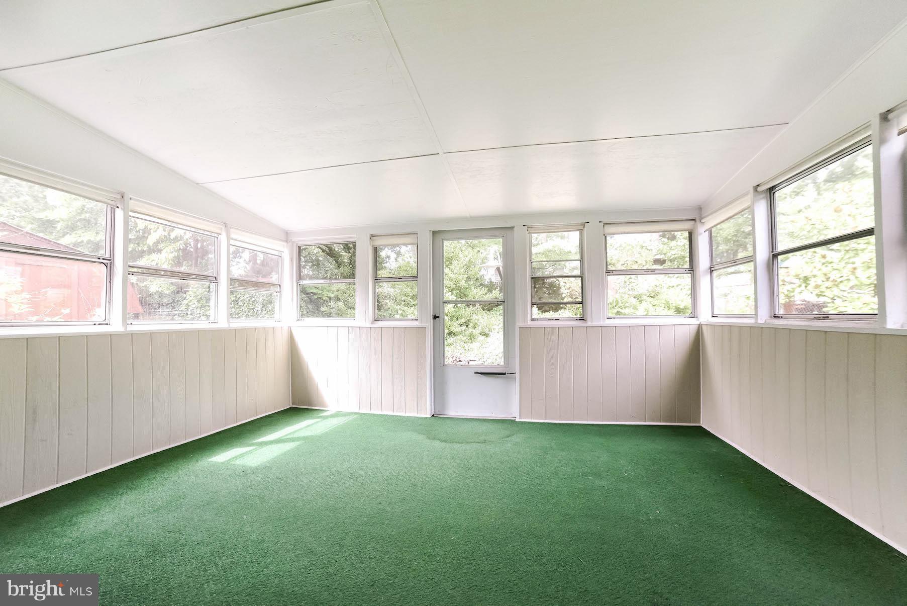 ST CHARLES - CARRINGTON - Residential