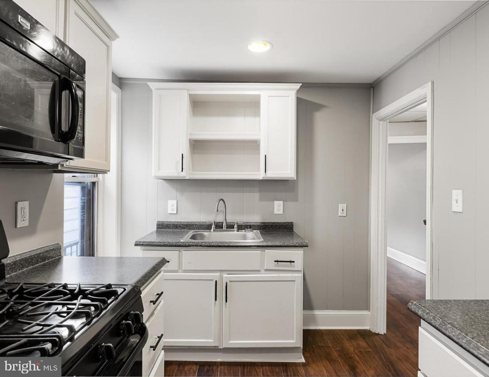 ARONIMINK ESTATES - Residential Lease