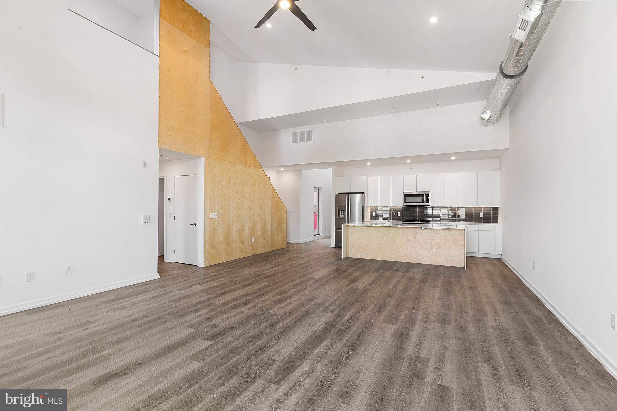 1229 N FRONT STREET 31