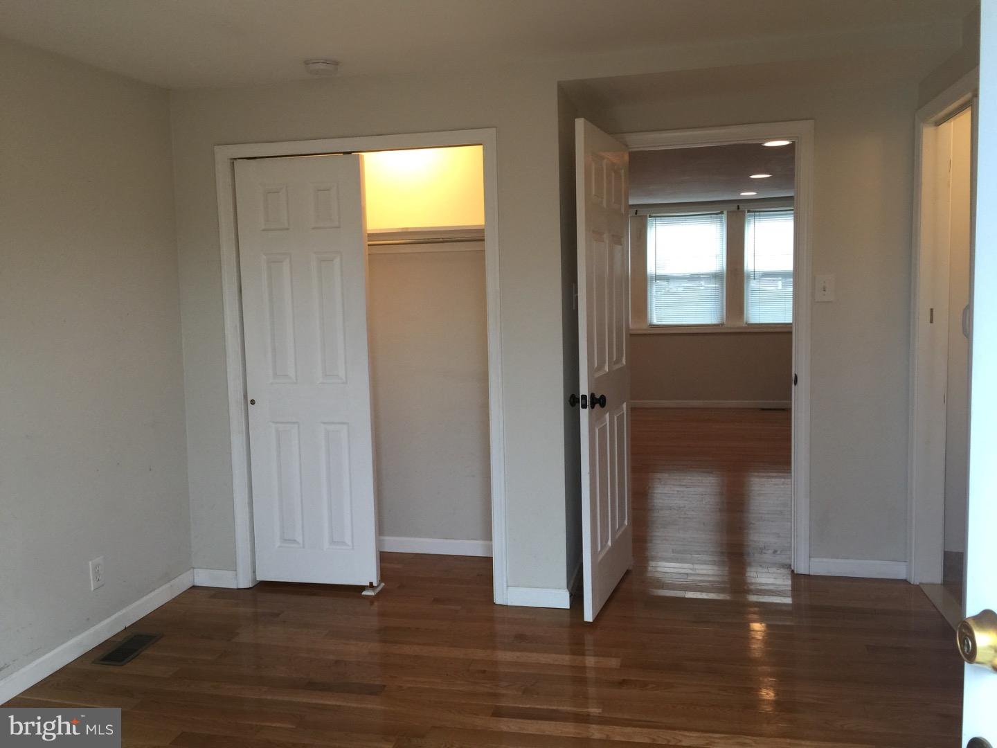 OLDE KENSINGTON - Residential Lease
