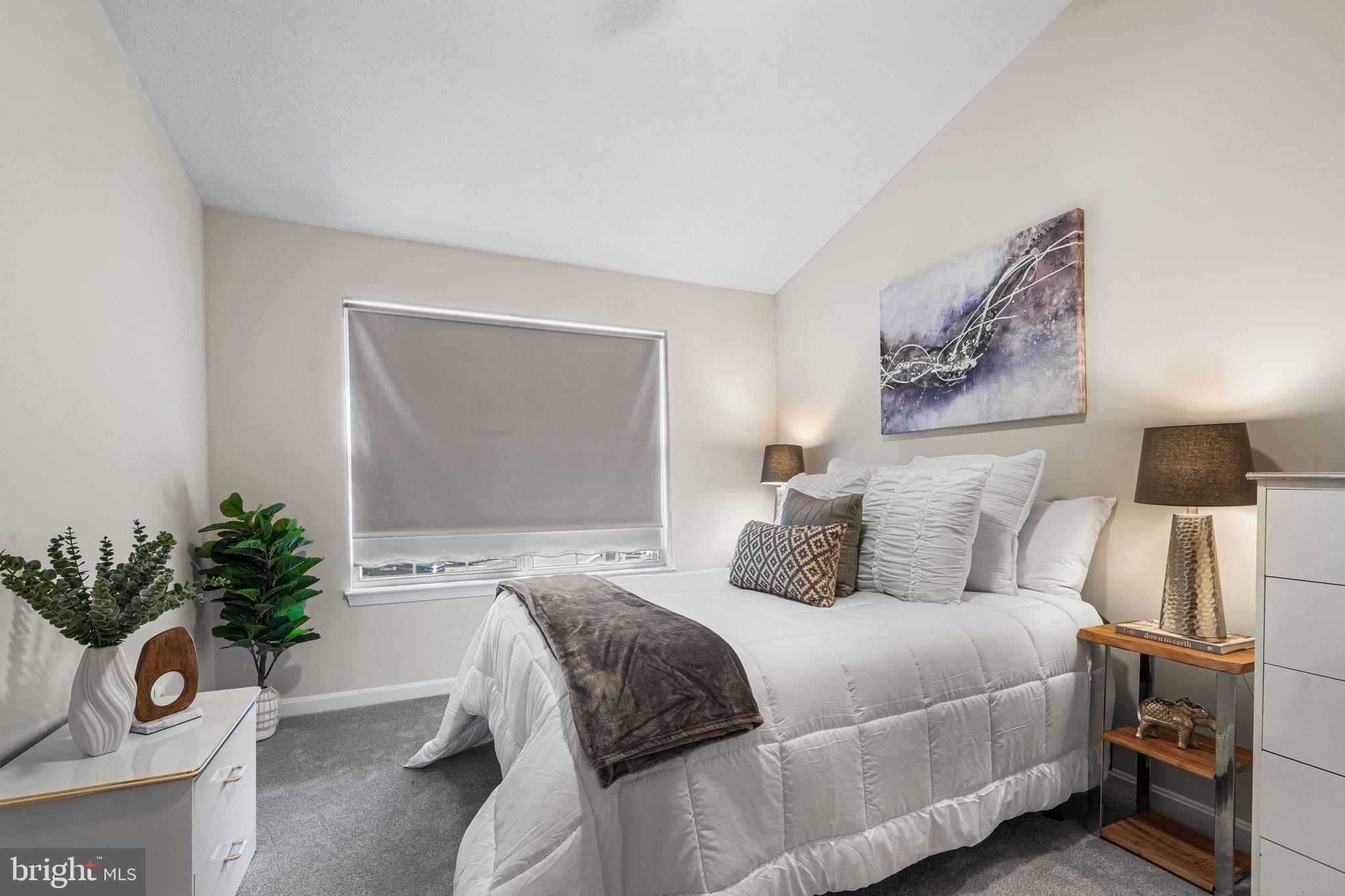 GUNSTON CORNER - Residential