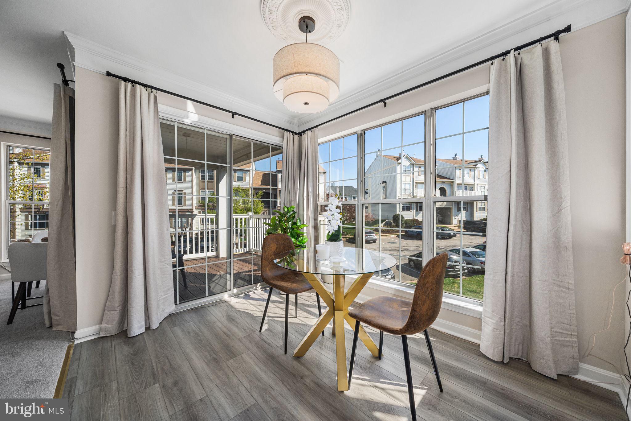 GUNSTON CORNER - Residential