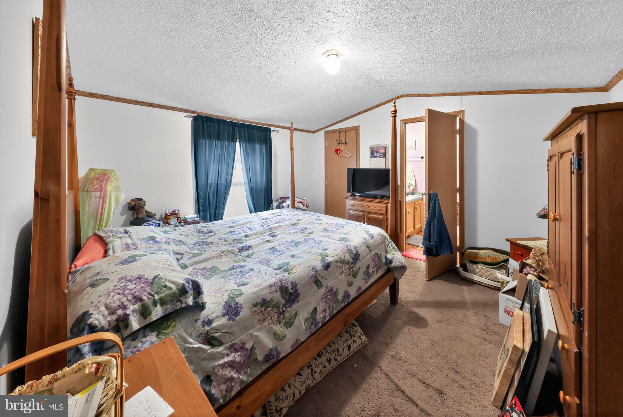 HIDDEN VALLEY ESTATES - Residential