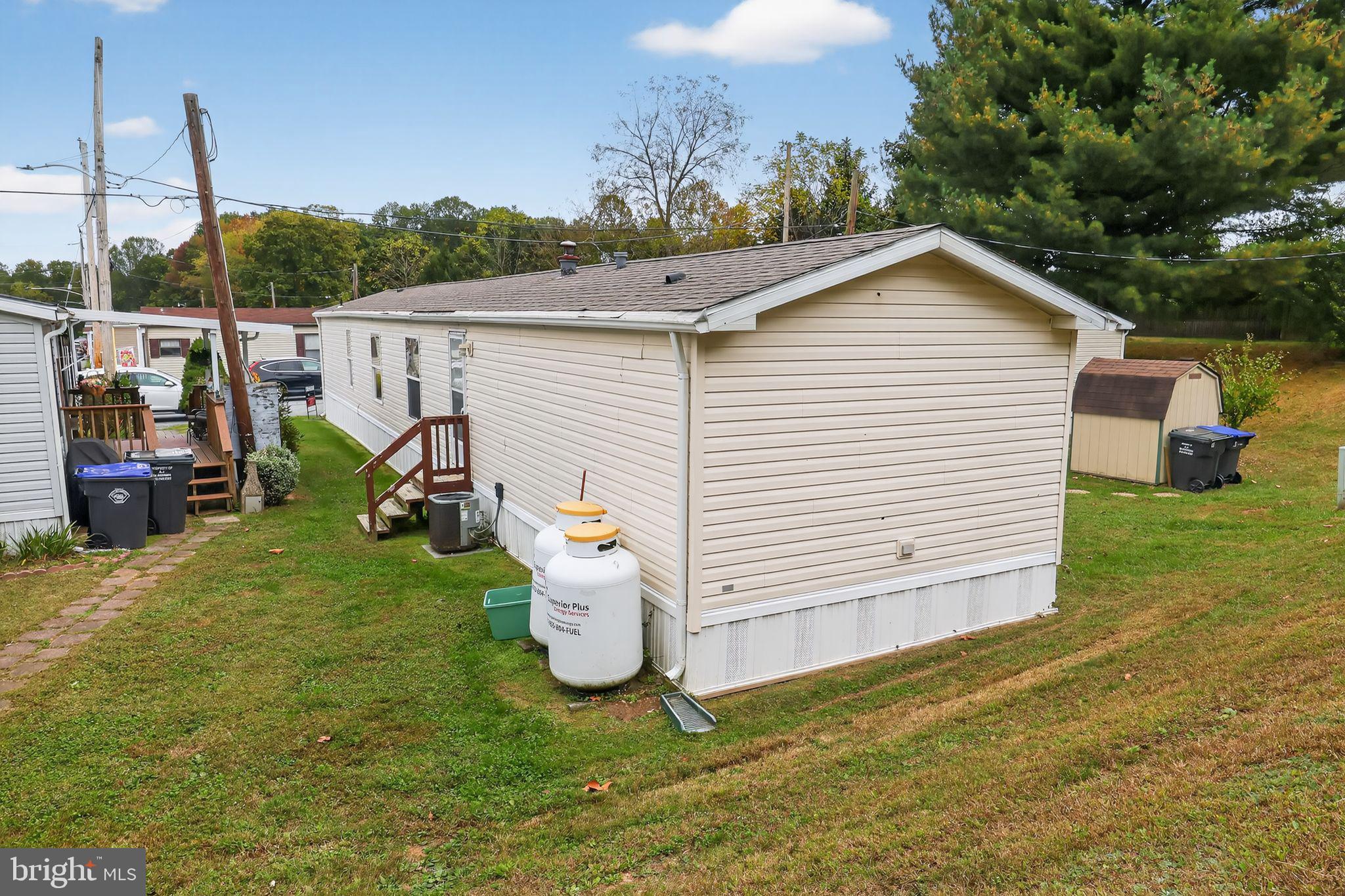 8 PENNEY LANE