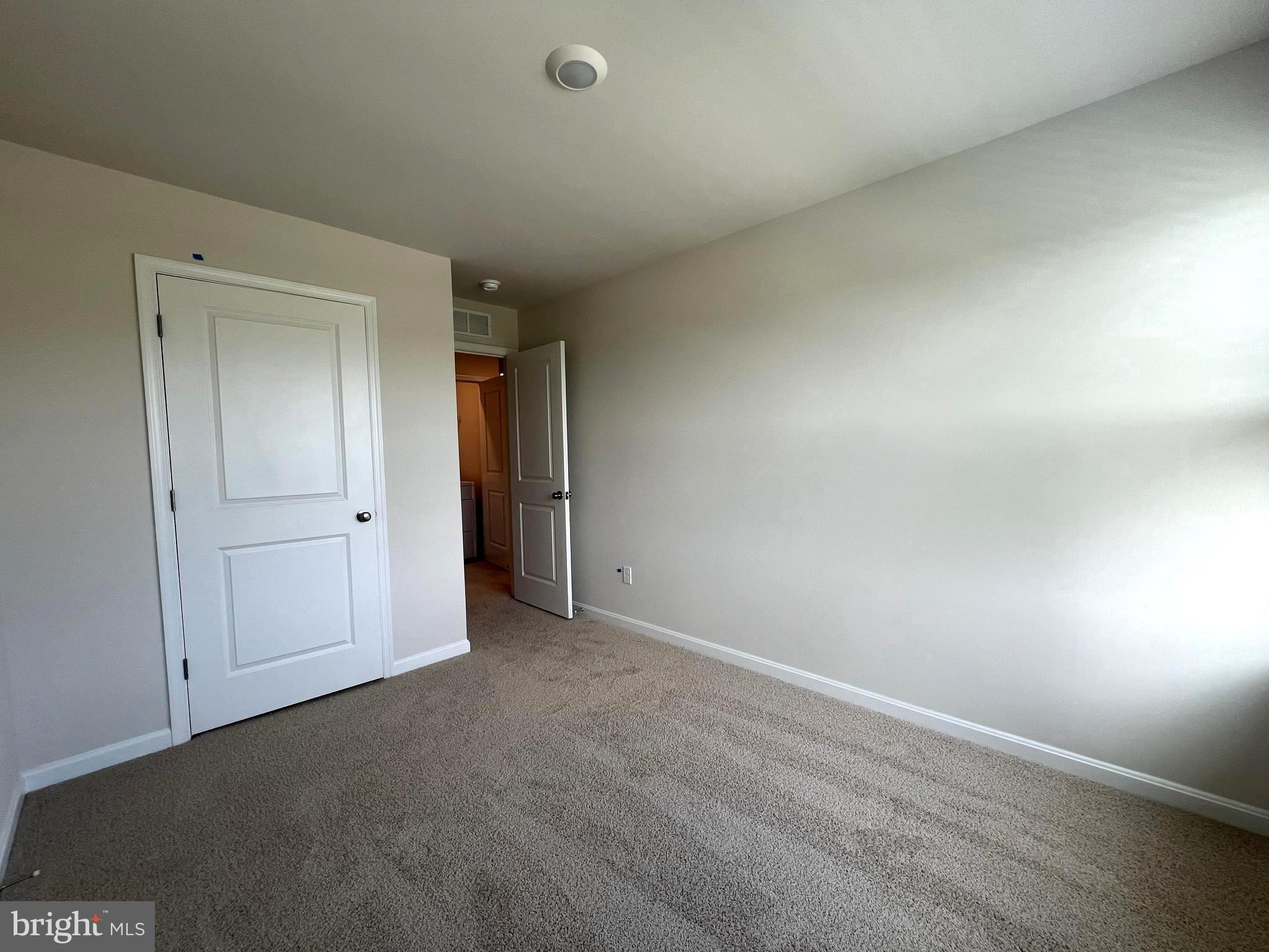 VALLEY VIEW - Residential Lease