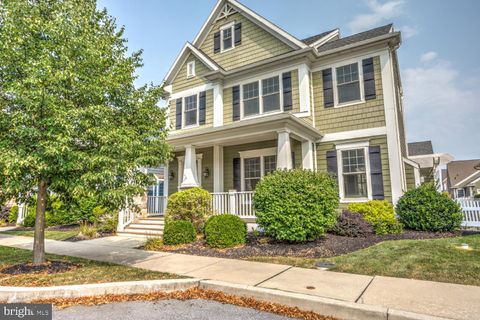 Photo of 321 LIBERTY ST, EPHRATA, PA 17522 (MLS # PALA2038604)