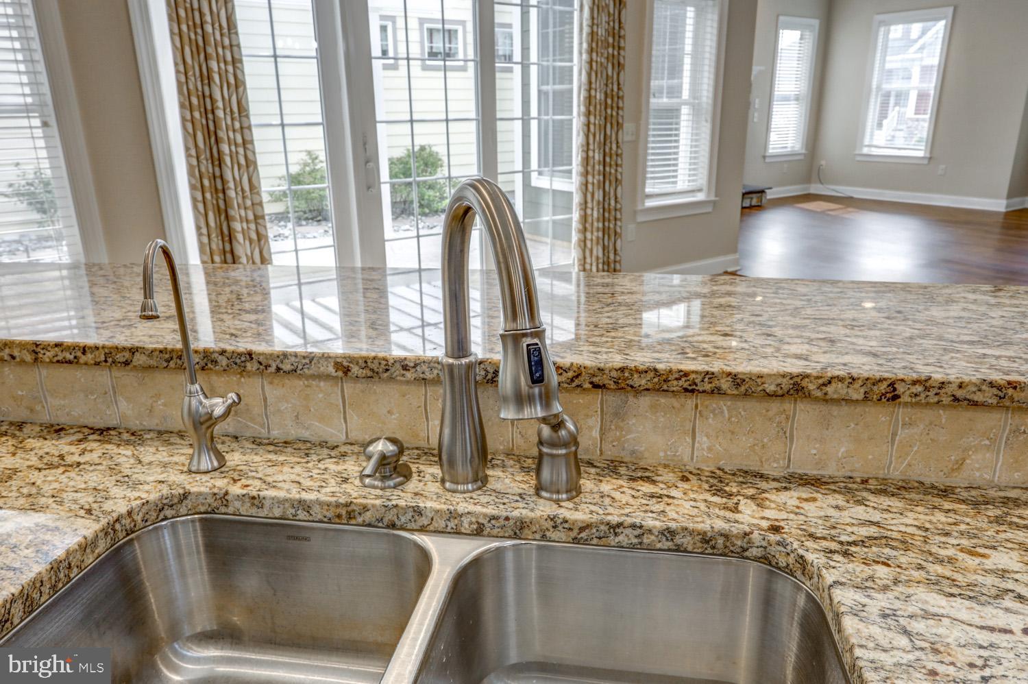 HOME TOWNE SQUARE - Residential