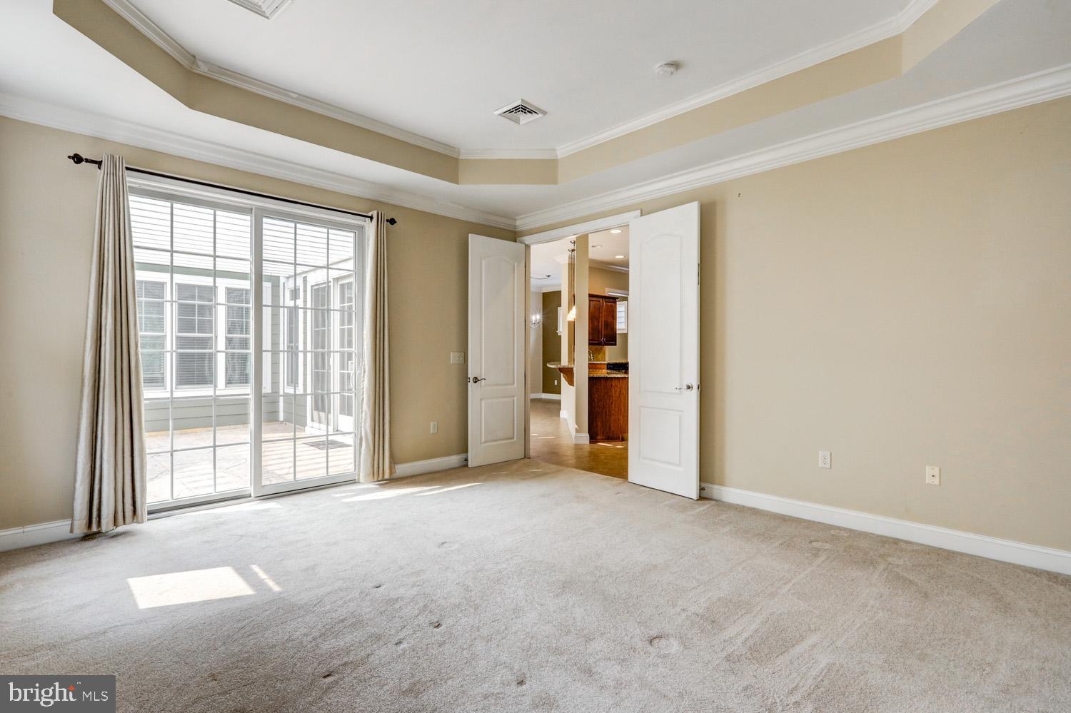 HOME TOWNE SQUARE - Residential