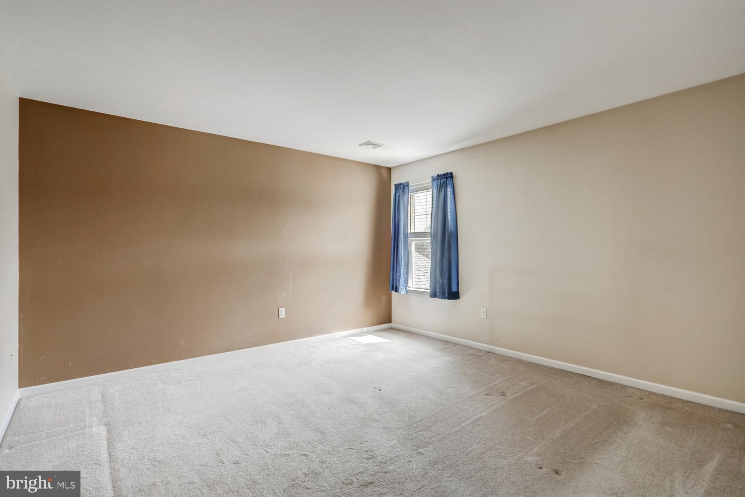 HOME TOWNE SQUARE - Residential