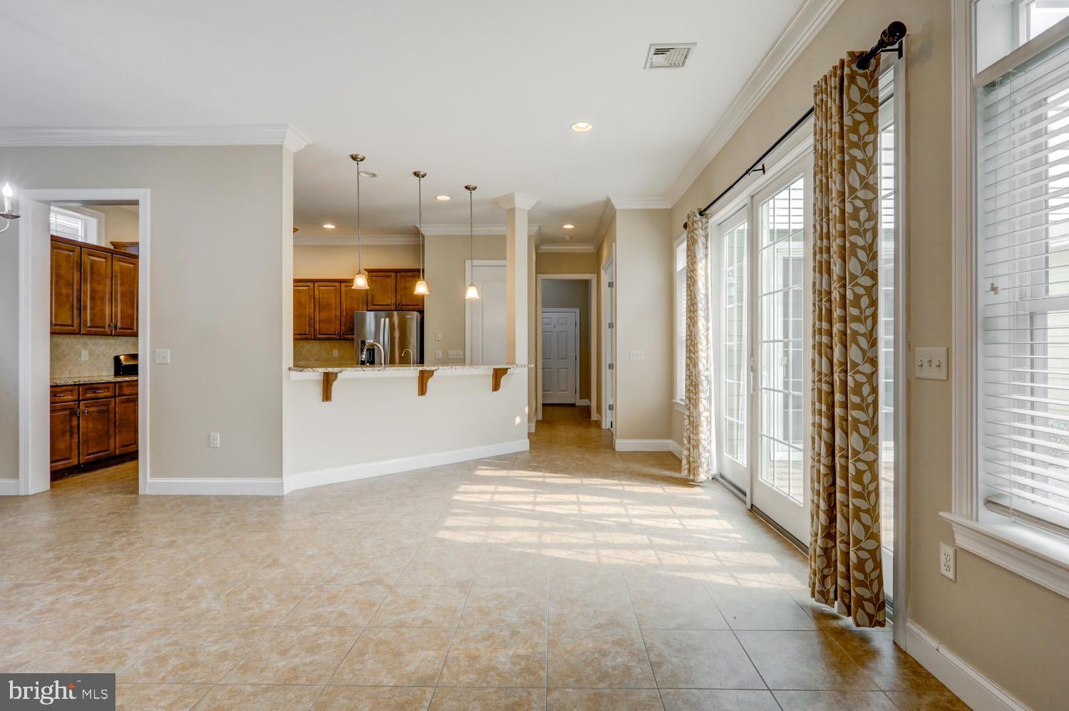 HOME TOWNE SQUARE - Residential