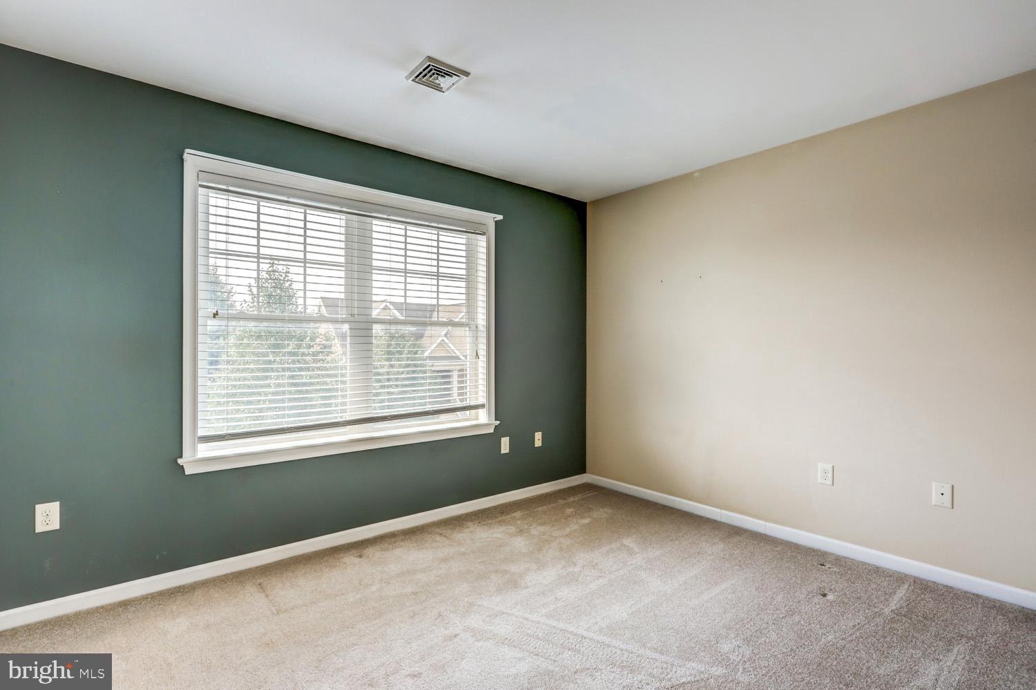 HOME TOWNE SQUARE - Residential