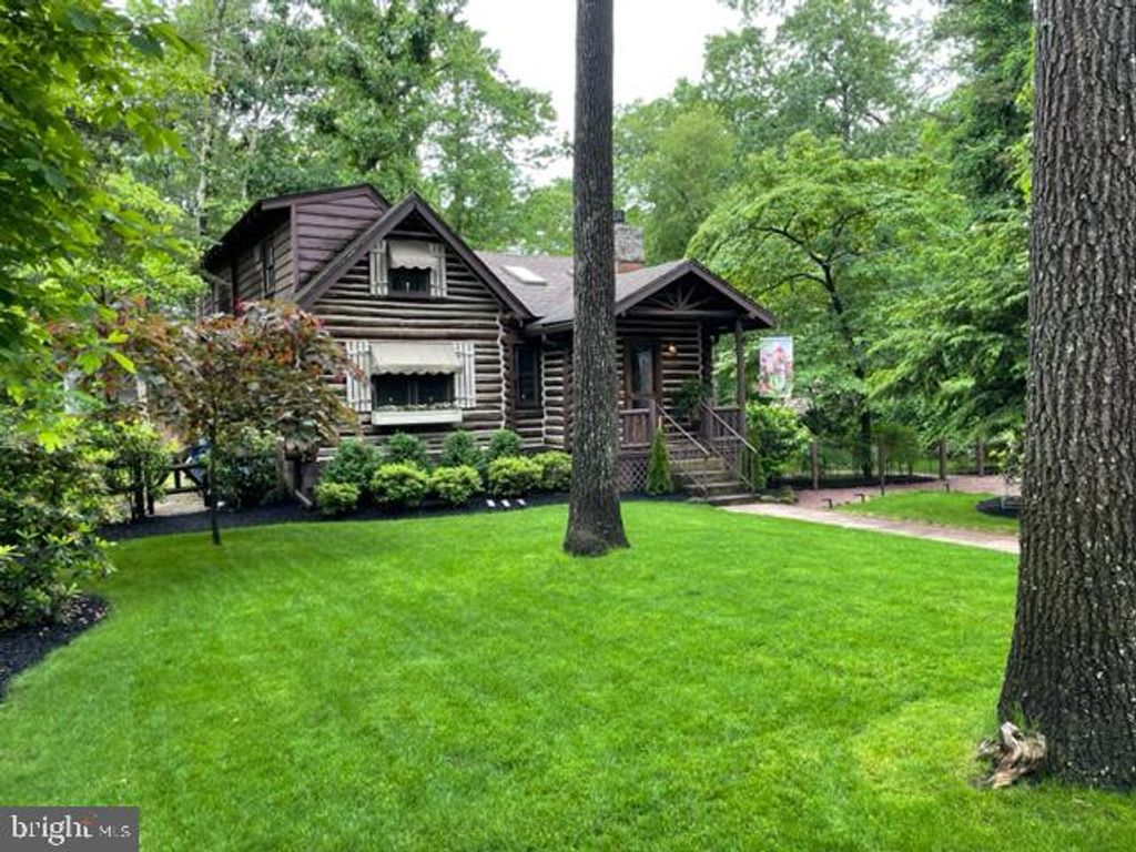 Photo of 56 Decotah Trl, MEDFORD LAKES, NJ 08055 (MLS # NJBL2096224)